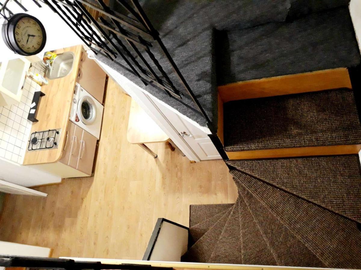 Regrand Apartment On Svobody 22 Leópolis Exterior foto